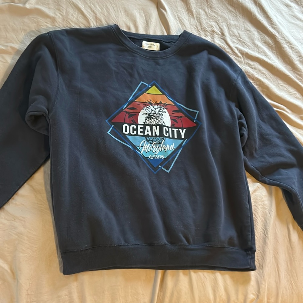 Women’s Large Ocean City Sweatshirt